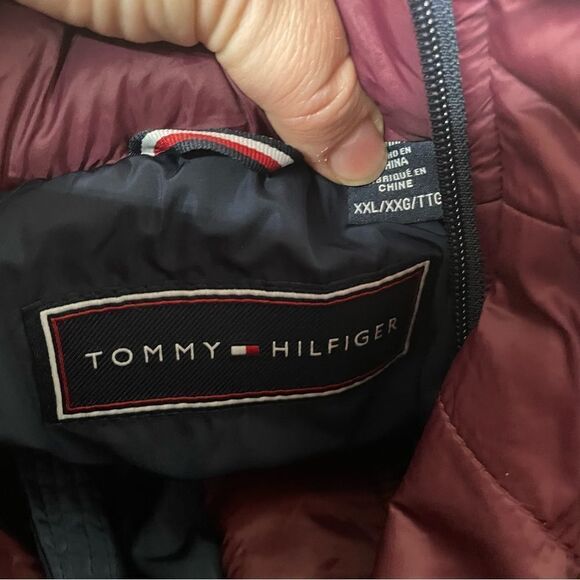 Tommy Hilfiger Faux Fur Trim Belted Puffer Parka Coat
Size Petite XXL 2X - Picture 6 of 8